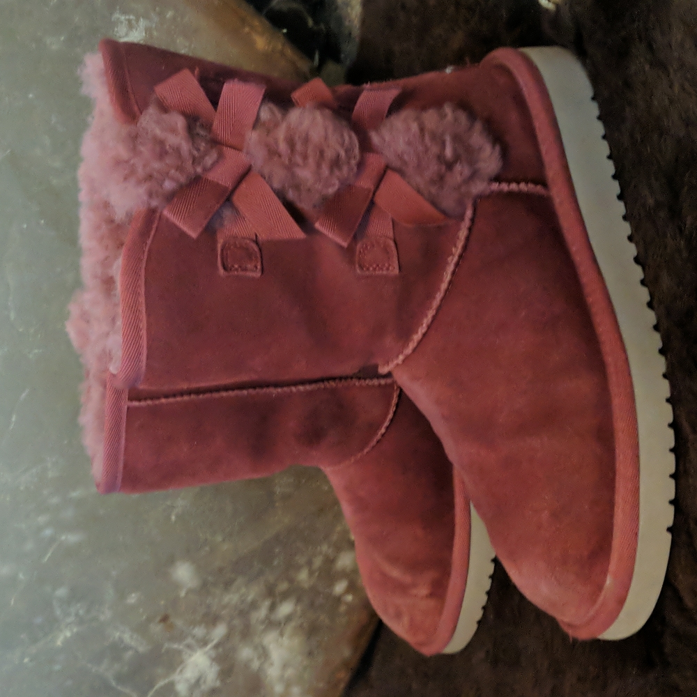KOOLABURRA by UGG "Victoria Short" pull on boots style#1015874 Dark Red sz 6 euc